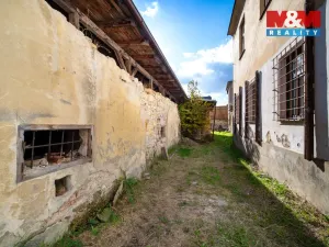 Prodej obchodního prostoru, Polička - Polička-Město, Komenského, 476 m2