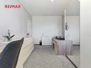 Prodej bytu 3+kk, Praha - Prosek, Vysočanská, 68 m2