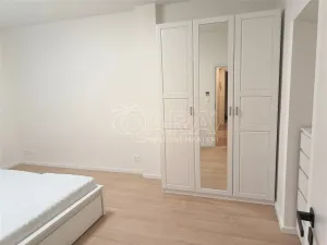 Pronájem bytu 2+kk, Praha, Na Pankráci, 47 m2