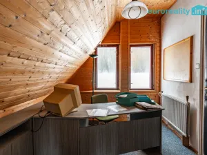 Prodej výrobních prostor, Libá, 1011 m2