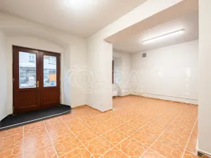 Pronájem obchodního prostoru, Praha - Karlín, Sokolovská, 85 m2