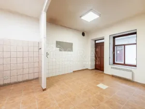 Pronájem obchodního prostoru, Praha - Karlín, Sokolovská, 85 m2
