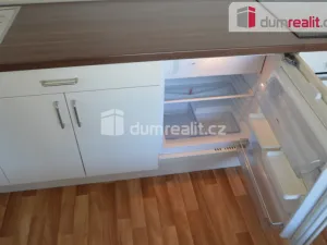 Pronájem bytu 1+kk, Praha - Modřany, Pískařská, 39 m2