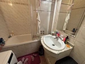 Prodej bytu 2+1, České Budějovice, Komenského, 65 m2