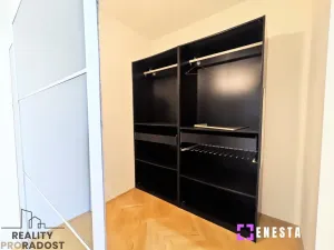 Pronájem bytu 2+kk, Praha - Nusle, náměstí Generála Kutlvašra, 57 m2