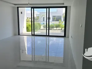 Prodej bytu 2+1, Trikomo, Kypr, 96 m2