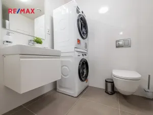 Pronájem bytu 1+kk, Praha - Hloubětín, Poděbradská, 33 m2