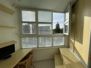 Prodej bytu 1+1, Praha, U plynárny, 37 m2