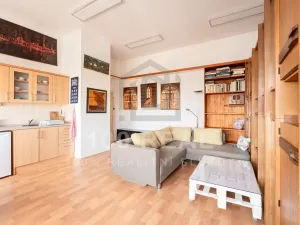 Pronájem bytu 2+kk, Hradec Králové, Veverkova, 53 m2