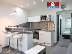 Pronájem bytu 1+1, Karlovy Vary - Dvory, 1. máje, 28 m2