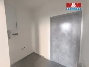 Pronájem obchodního prostoru, Hradec Králové - Kukleny, Pražská třída, 85 m2