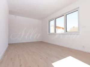 Prodej bytu 4+kk, Ostopovice, B. Němcové, 170 m2