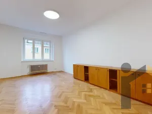 Pronájem bytu 2+1, Praha - Smíchov, Moulíkova, 79 m2