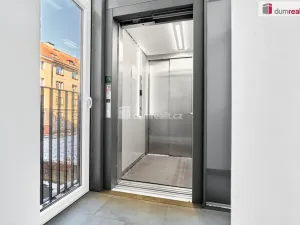 Prodej bytu 4+1, Karlovy Vary - Rybáře, Rohová, 86 m2