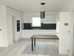 Prodej rodinného domu, Lomnice, Pod Vrchem, 113 m2