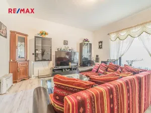 Prodej vícegeneračního domu, Cítoliby, Lounská, 300 m2