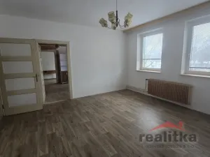 Prodej bytu 4+1, Opava - Předměstí, Dostojevského, 92 m2