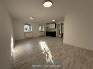 Pronájem kanceláře, Znojmo, Velká Michalská, 35 m2