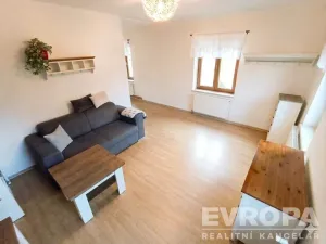 Prodej rodinného domu, Bezvěrov - Chudeč, 180 m2