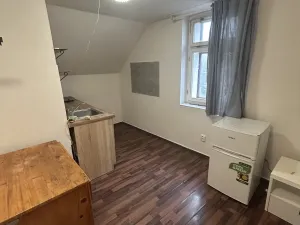 Pronájem bytu 1+kk, Neratovice, Hlavní, 15 m2