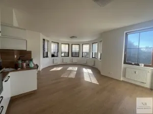 Pronájem bytu 4+kk, Karlovy Vary, Svahová, 111 m2