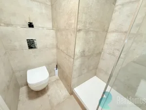 Pronájem bytu 2+kk, České Budějovice, Netolická, 42 m2