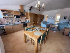 Pronájem bytu 3+kk, Žebrák, Náměstí, 87 m2
