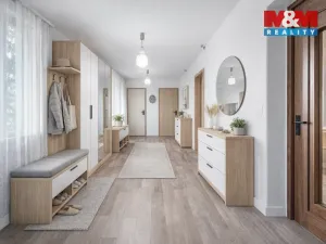Prodej rodinného domu, Spomyšl, 350 m2