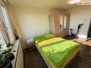 Prodej bytu 3+1, Jince, Zborovská, 70 m2