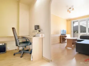 Prodej bytu 3+1, Děčín - Děčín II-Nové Město, Kamenická, 64 m2