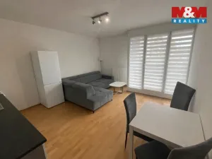 Pronájem bytu 2+kk, Kladno, Generála Selnera, 49 m2