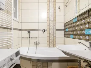 Pronájem bytu 2+kk, Praha - Karlín, Křižíkova, 49 m2