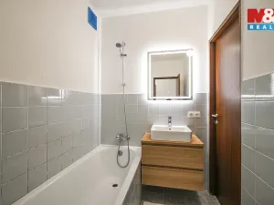 Prodej bytu 2+1, Pardubice - Zelené Předměstí, Palackého třída, 60 m2