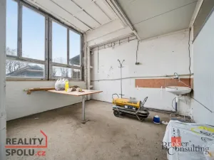 Pronájem skladu, Stěžery, 146 m2