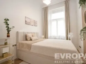 Pronájem bytu 2+kk, Praha - Vinohrady, U Zvonařky, 40 m2