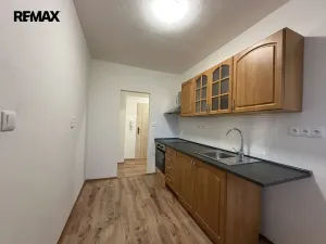 Pronájem bytu 2+1, Náměšť nad Oslavou, Husova, 50 m2