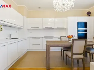 Prodej bytu 3+kk, Karlovy Vary, Jateční, 100 m2