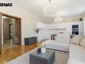 Prodej bytu 3+kk, Karlovy Vary, Jateční, 100 m2