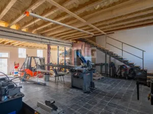 Prodej komerční nemovitosti, Opava - Jaktař, U Stodol, 1100 m2