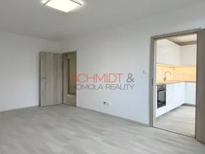 Pronájem bytu 4+1, Hustopeče, U Větrolamu, 88 m2