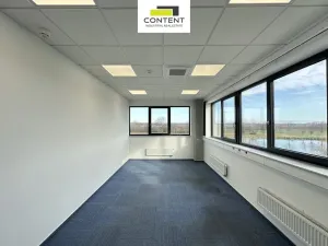 Pronájem skladu, Zápy, 4435 m2