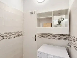 Pronájem bytu 4+1, Praha - Kobylisy, Chabařovická, 97 m2