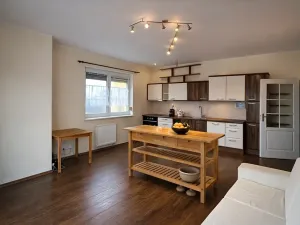 Pronájem bytu 2+kk, Holubice, Lesní, 51 m2