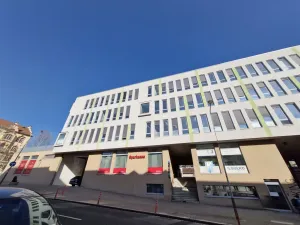 Pronájem kanceláře, Ústí nad Labem - Ústí nad Labem-centrum, Špitálské náměstí, 272 m2