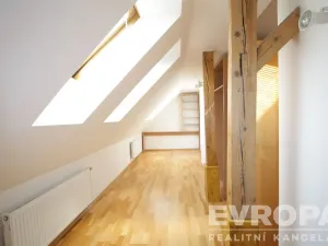 Pronájem bytu 4+kk, Praha - Nusle, U Jedličkova ústavu, 140 m2