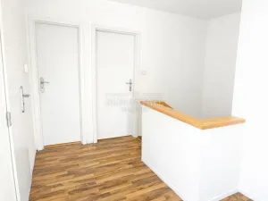 Pronájem rodinného domu, Karlovy Vary - Tašovice, Řadová, 150 m2