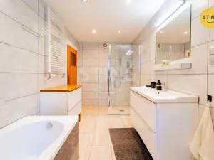 Prodej zemědělské usedlosti, Holasovice, 410 m2