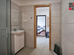 Pronájem bytu 2+kk, Liberec - Liberec VI-Rochlice, Dobiášova, 40 m2