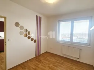 Pronájem bytu 2+kk, Kolín - Kolín V, Třídvorská, 58 m2