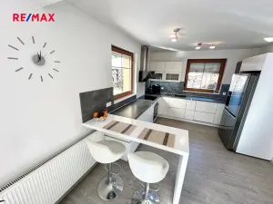 Prodej rodinného domu, Dolní Rychnov, U Hřiště, 200 m2